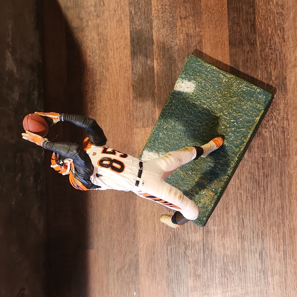 2004 McFarlane Toys NFL Series 9 Chad Johnson Cincinnati Bengals Action Figure